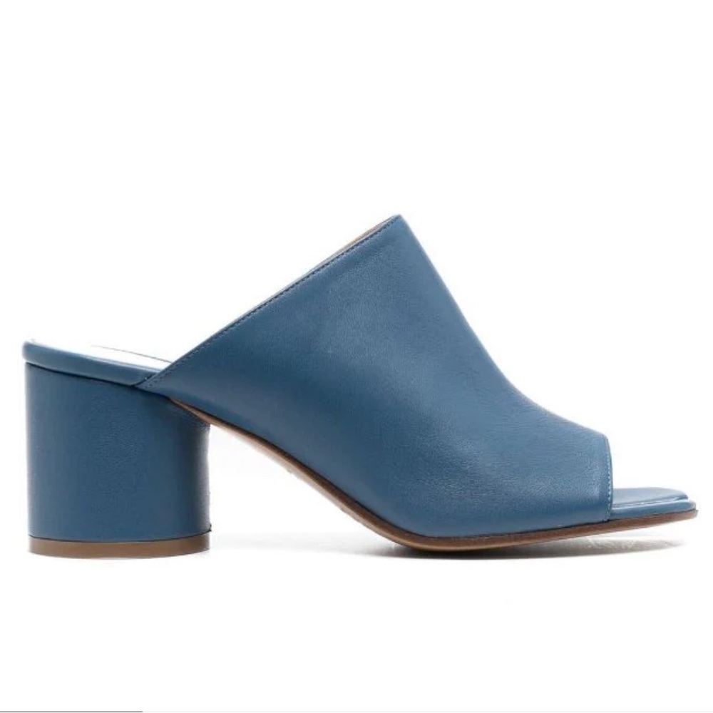 Never Worn Maison Margiela Blue Tabi Hannah Split-Toe Slide Mule Sandals Size 38